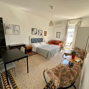 Via Trevisani Apartament Bari